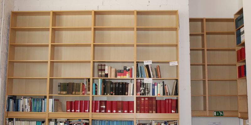 Platz für Bücher - nach der Aussonderung (Foto: BBWA)