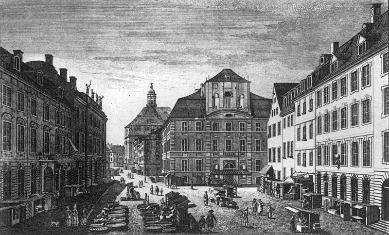 Blick vom Mühlendamm zum Köllnischen Rathaus und Petrikirche